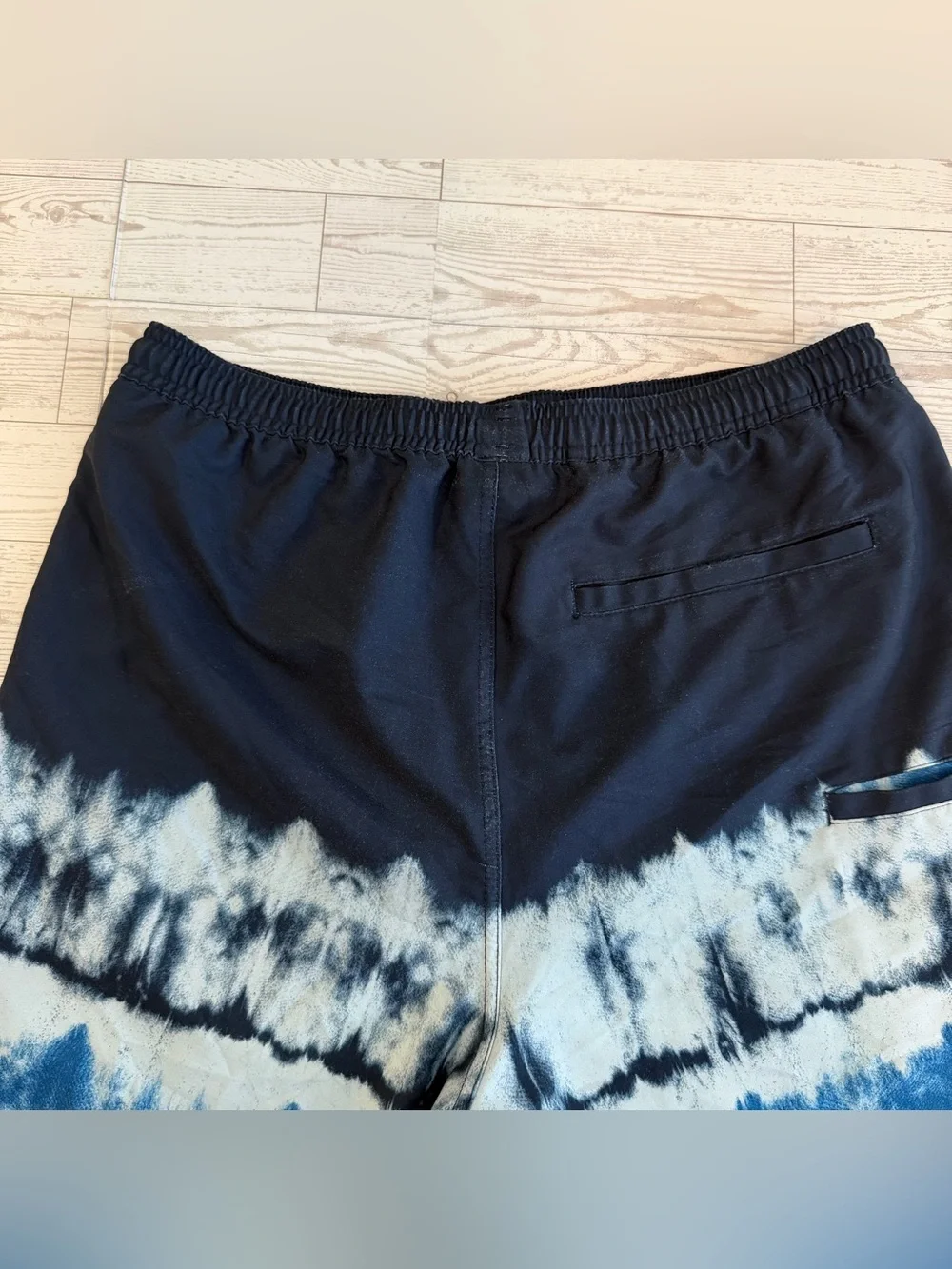 Huk Performance, Blue Tie Dye, Fishing, Board‎ Shorts, Swim Trunks | Men’s L